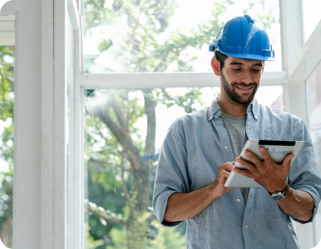 img-engineer-man-blue-hardhat